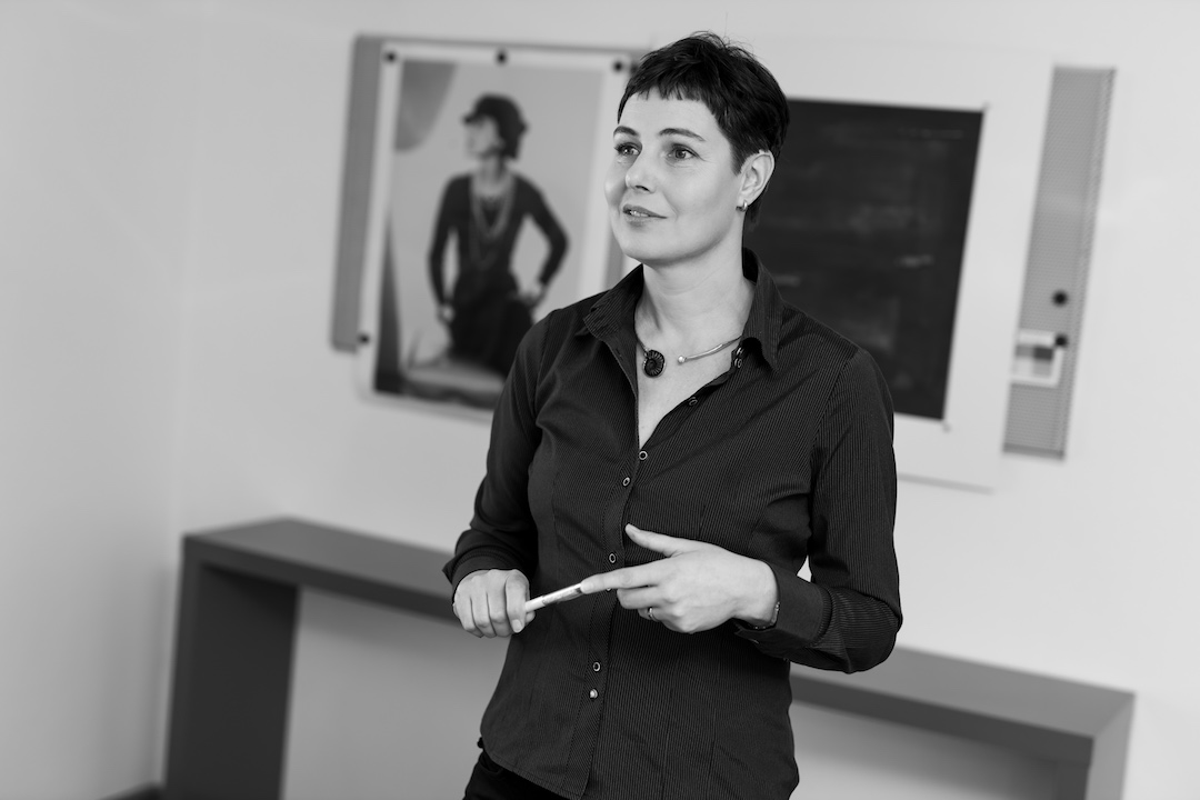 Heidemaria Abfalterer während eines Workshops
